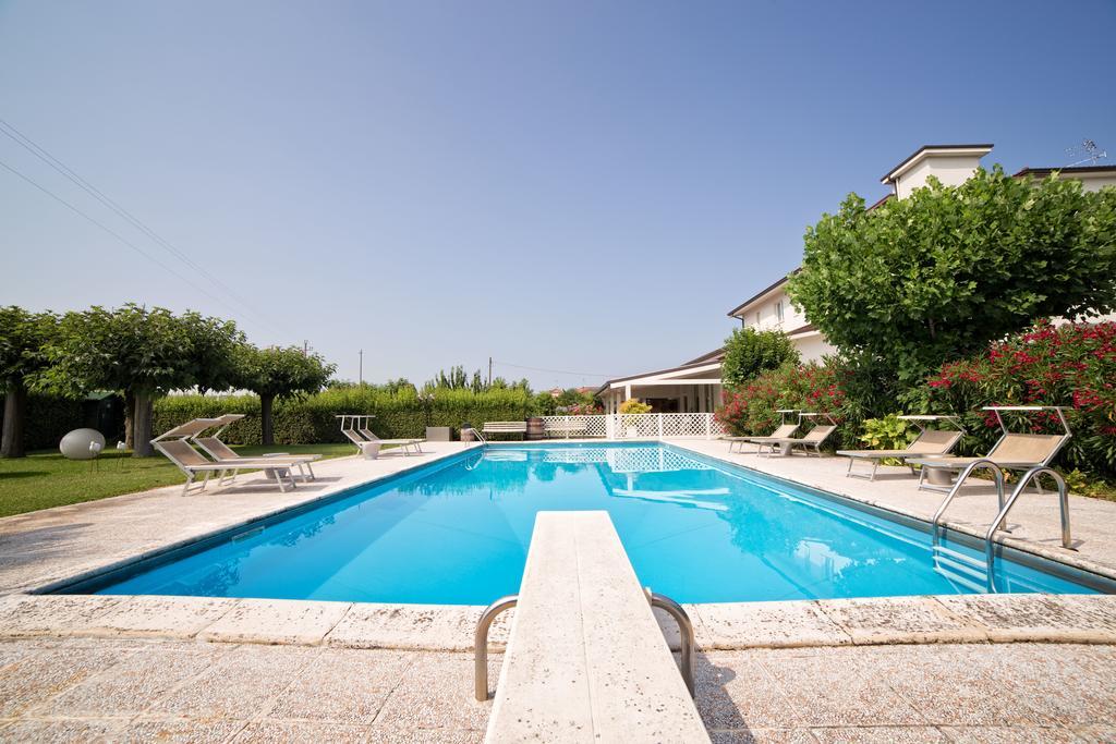 Hotel Country House La Radice Civitanova Marche Luaran gambar